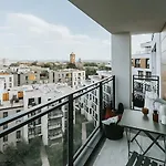 Apartament Rakowicka Modern With Air Conditioning In Center By Renters Kraków